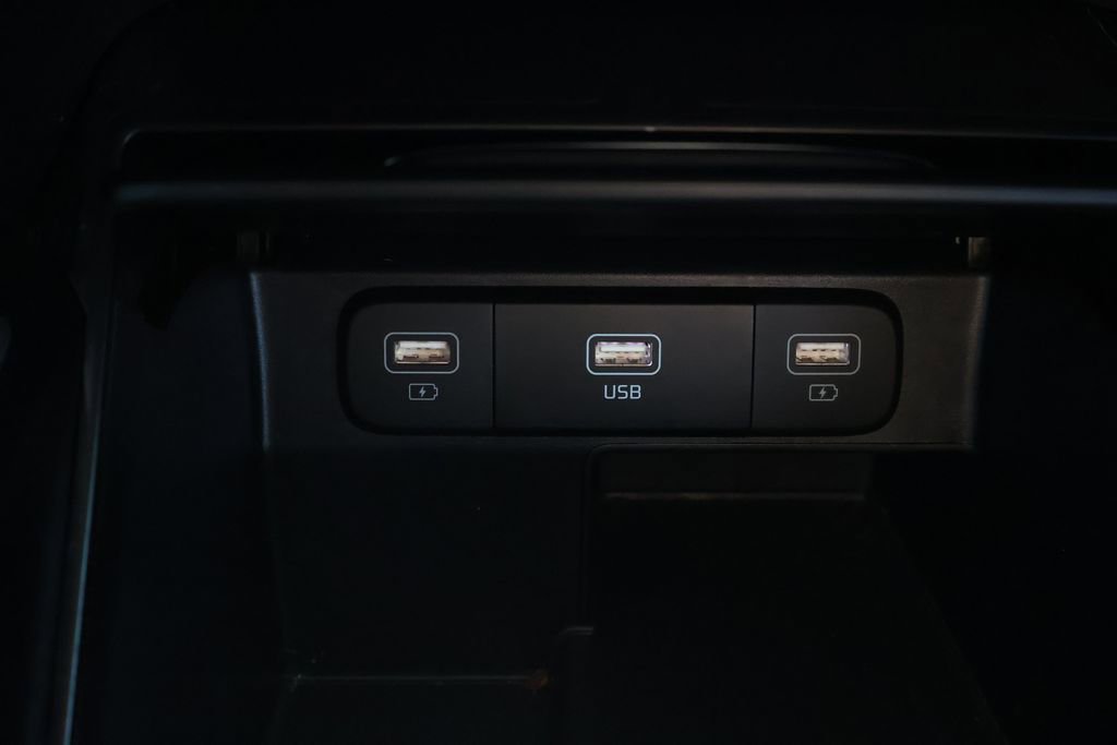 Used 2022 Kia Sorento LX image 21