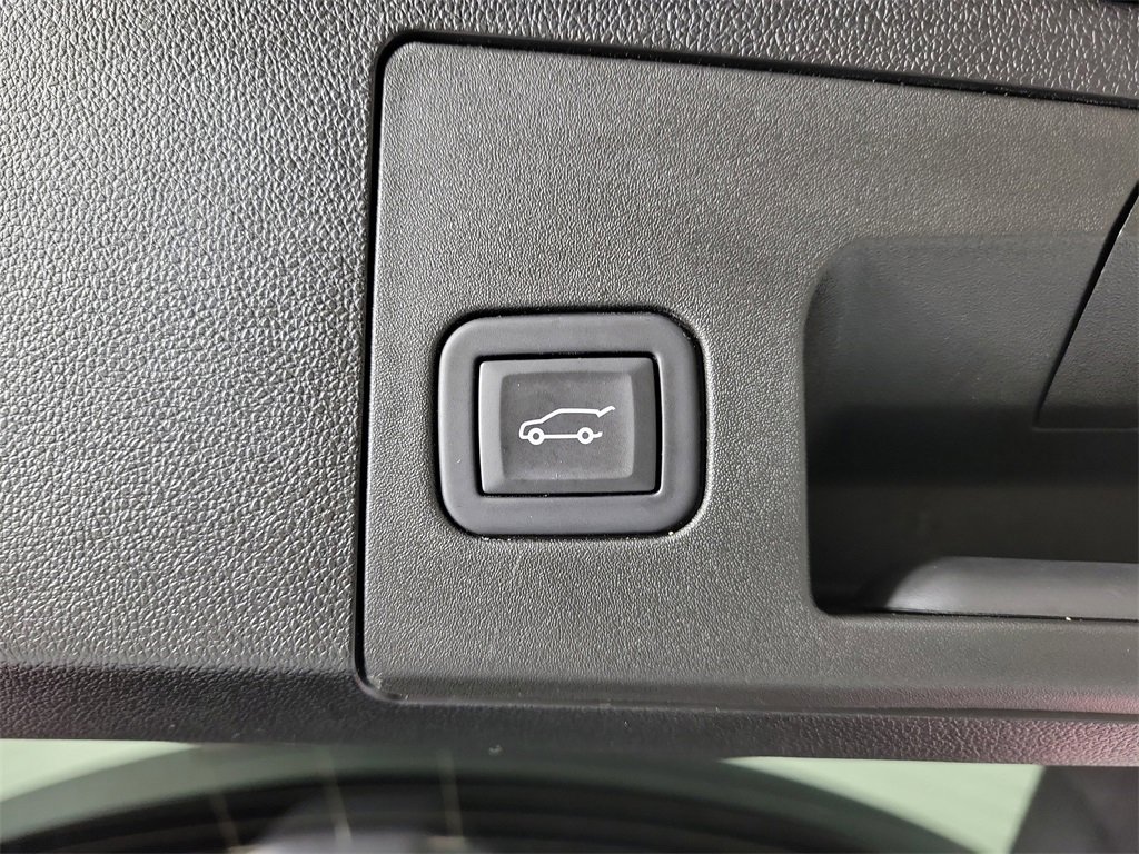 Certified 2024 Cadillac XT4 Sport image 9