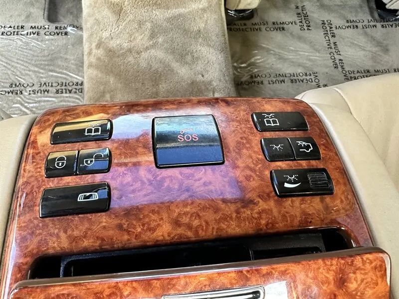 Used 2006 Maybach 57 RWD image 29