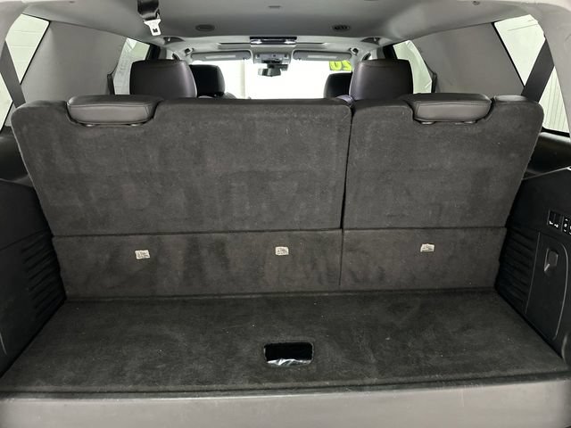 Used 2020 Cadillac Escalade Premium Luxury AWD/4WD image 16