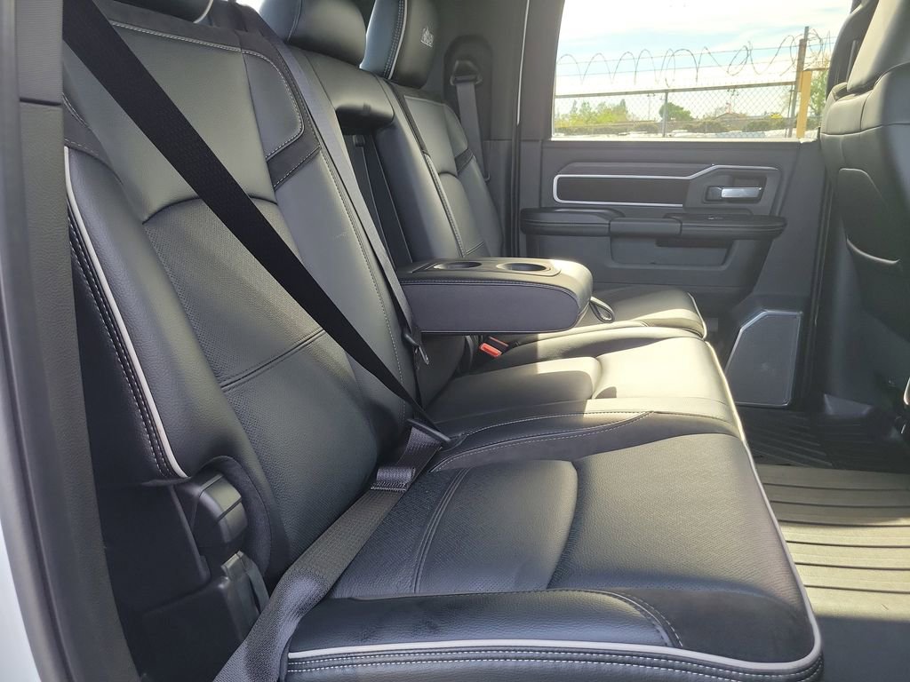 Used 2025 RAM 2500 Laramie AWD/4WD image 30
