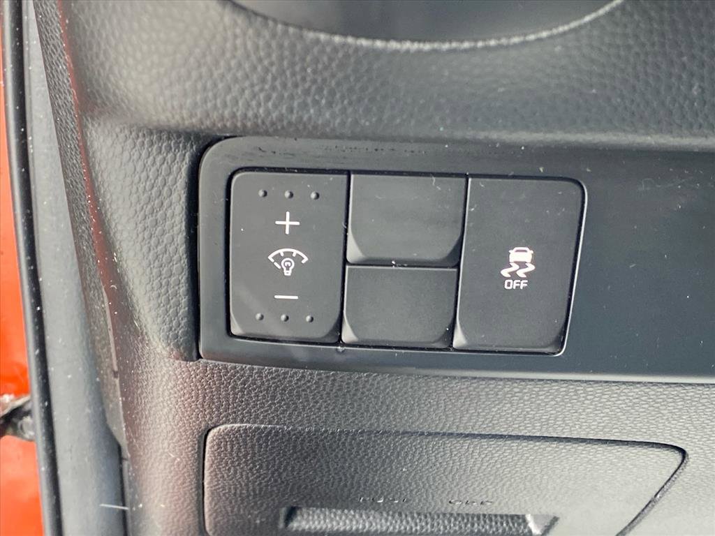 Used 2019 Kia Soul + image 16