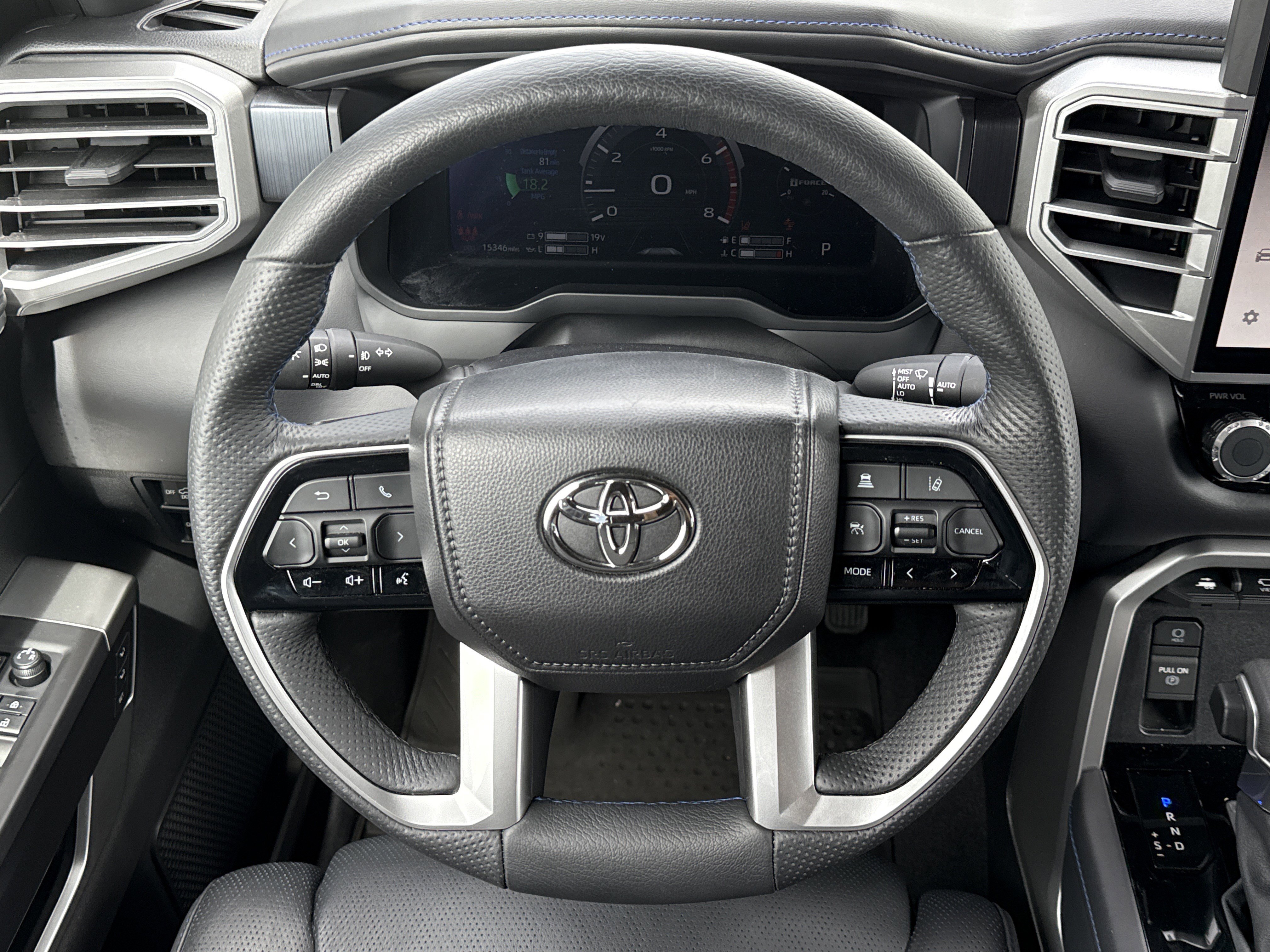 Used 2025 Toyota Tundra Platinum AWD/4WD image 17