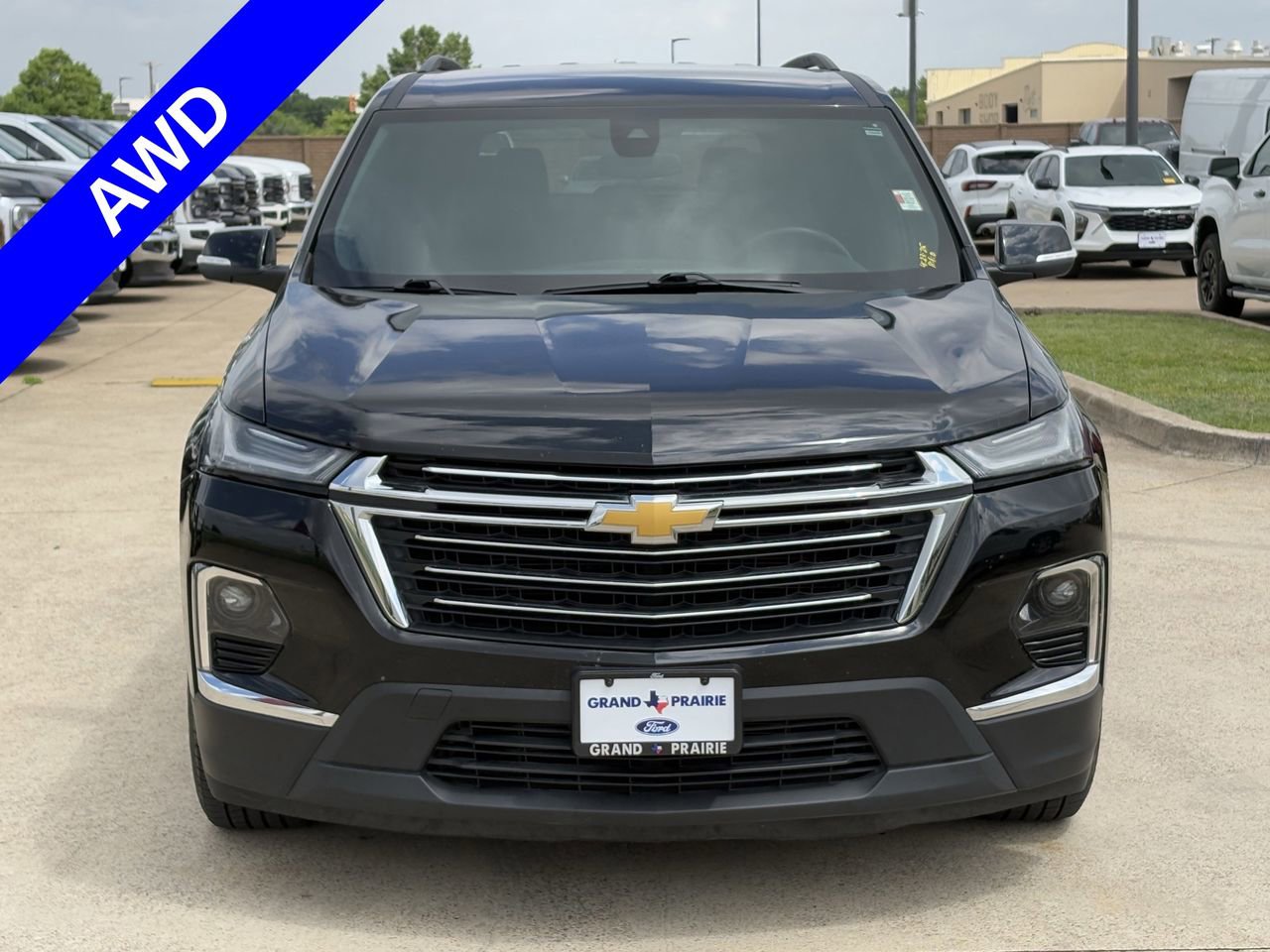 Used 2023 Chevrolet Traverse LT w/ LPO, Floor Liner Package AWD/4WD image 9
