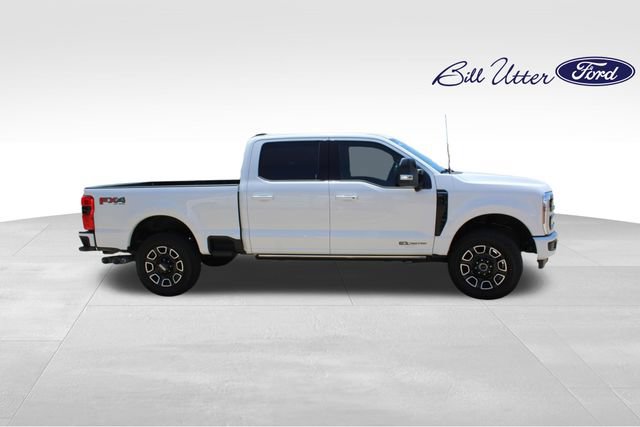 Used 2025 Ford F250 Platinum w/ FX4 Off-Road Package AWD/4WD image 4