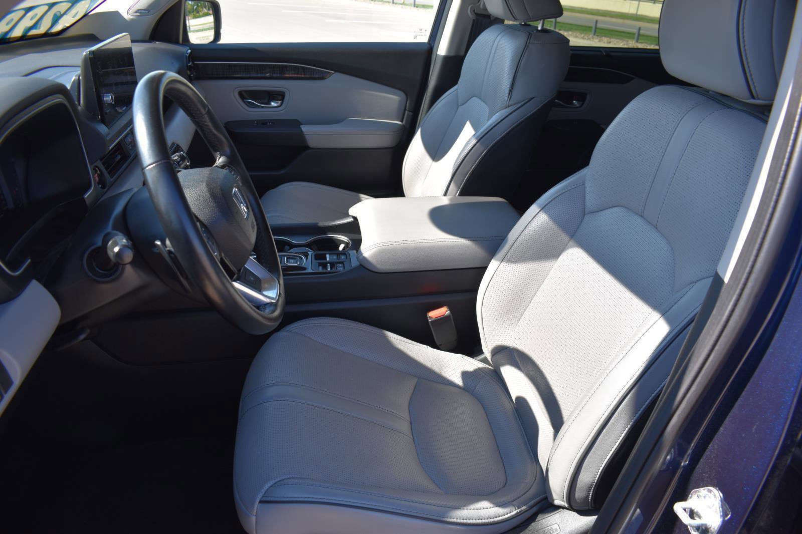 Used 2023 Honda Pilot Elite image 25