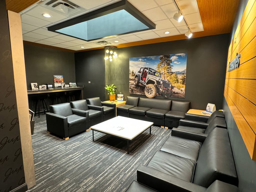 Used 2021 Chevrolet Colorado W/T w/ Custom Special Edition image 8