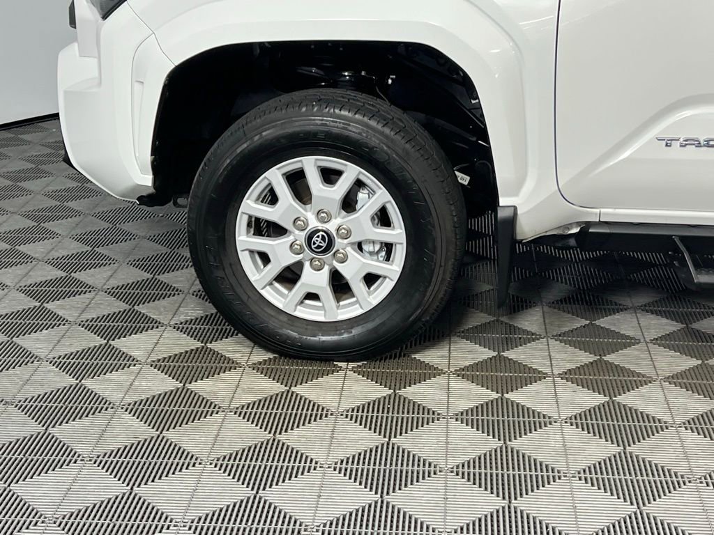 Used 2025 Toyota Tacoma SR5 image 11