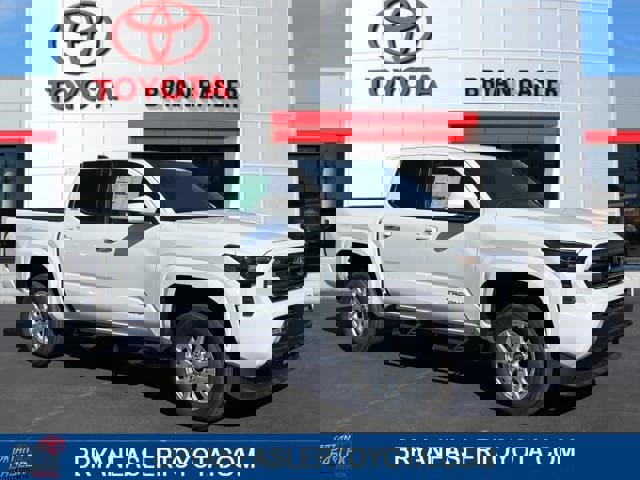 New 2025 Toyota Tacoma SR5