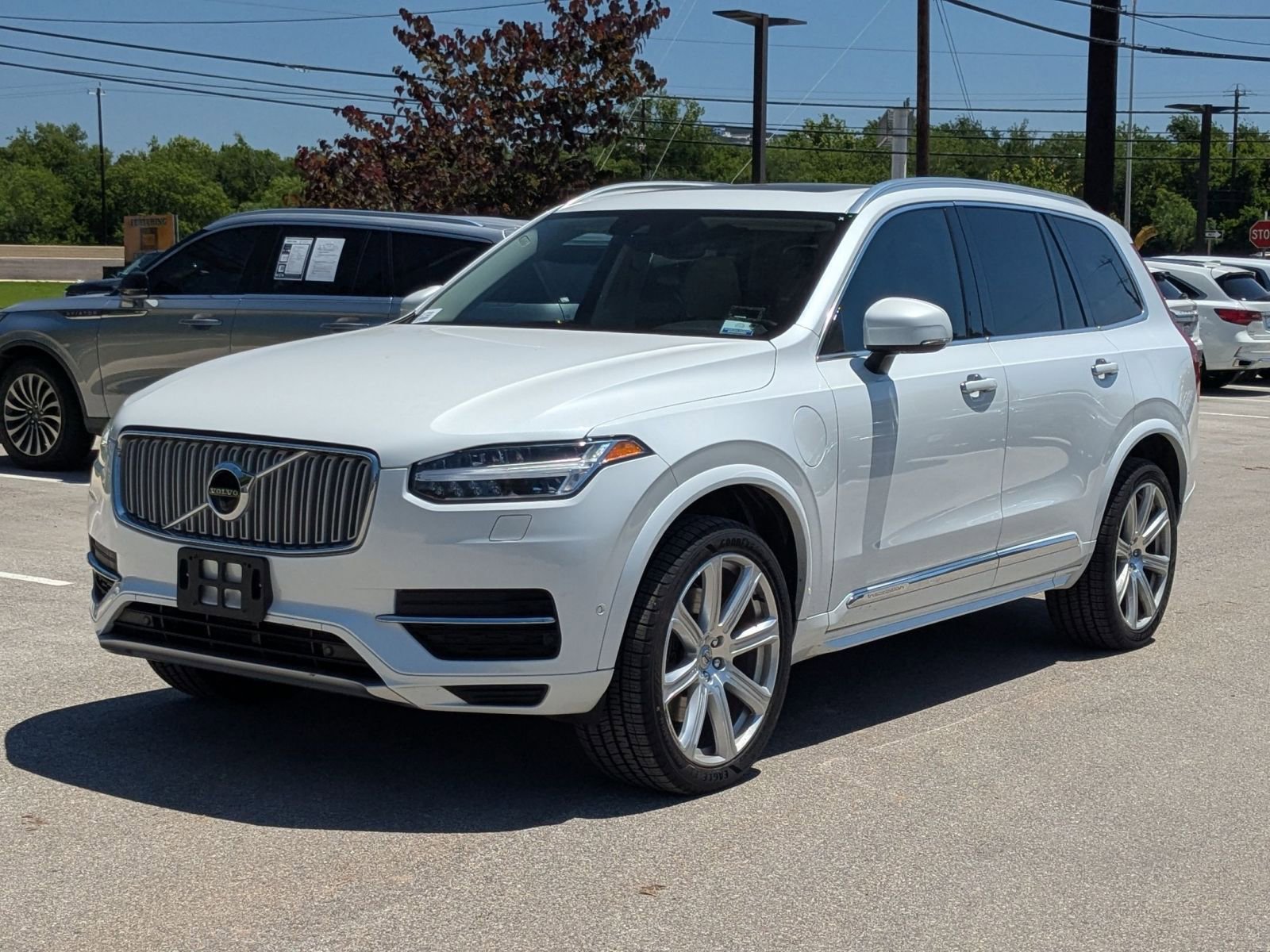 Used 2017 Volvo XC90 T8 Inscription w/ Vision Package AWD/4WD image 5