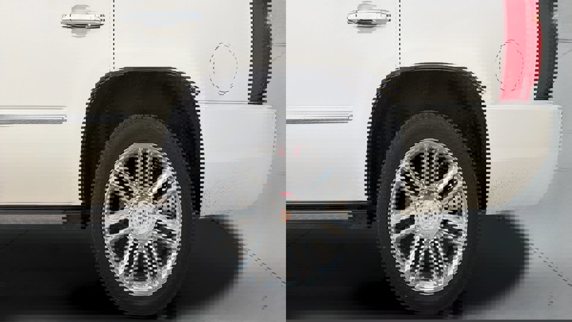 Used 2013 Cadillac Escalade Platinum image 37