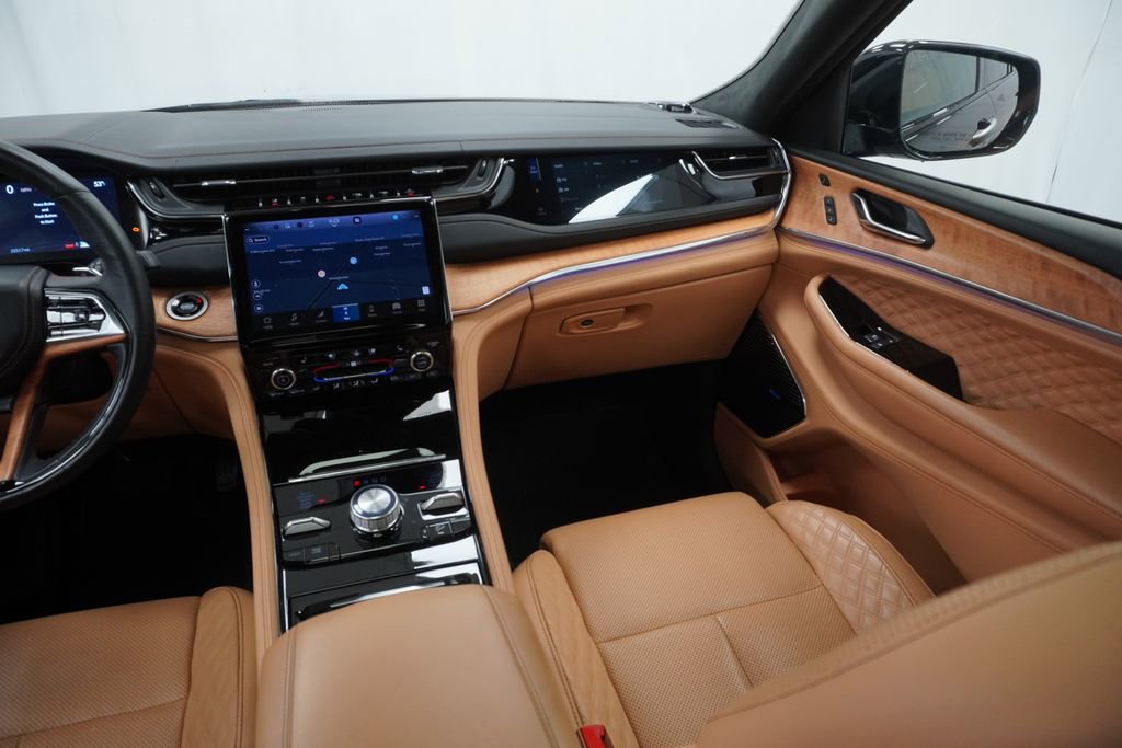 Certified 2024 Jeep Grand Cherokee L Summit AWD/4WD image 31