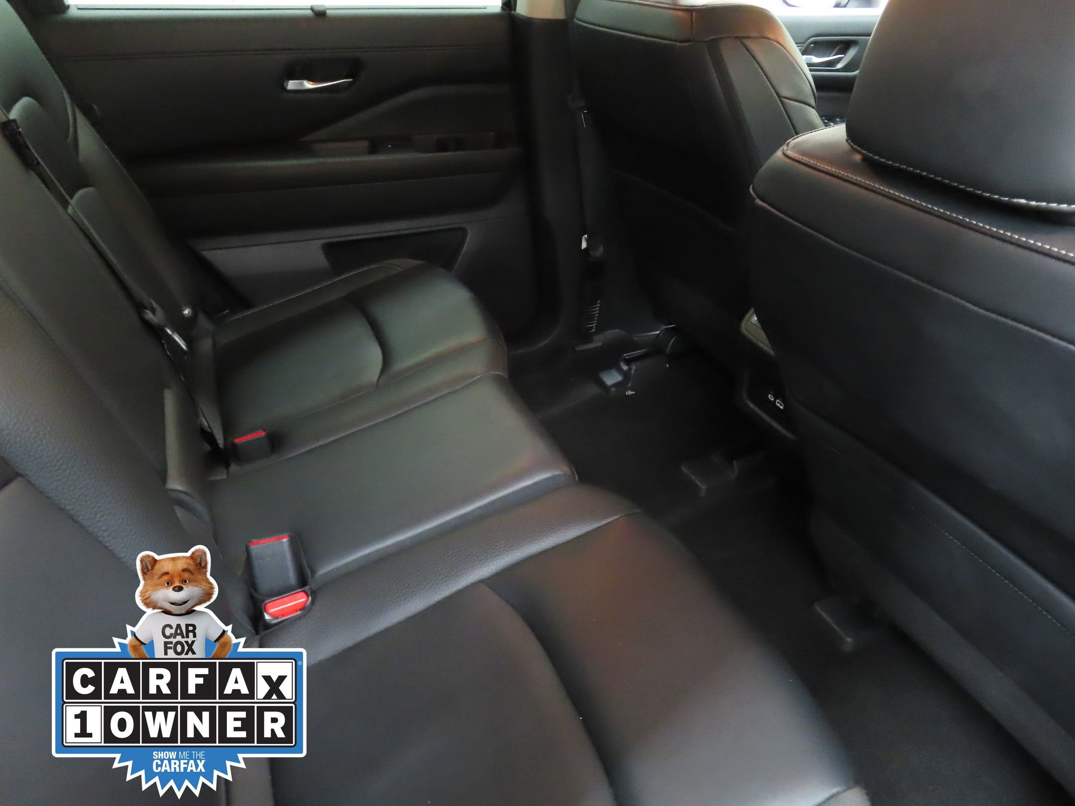 Used 2024 Nissan Pathfinder SL w/ Lighting Package (N92) image 23