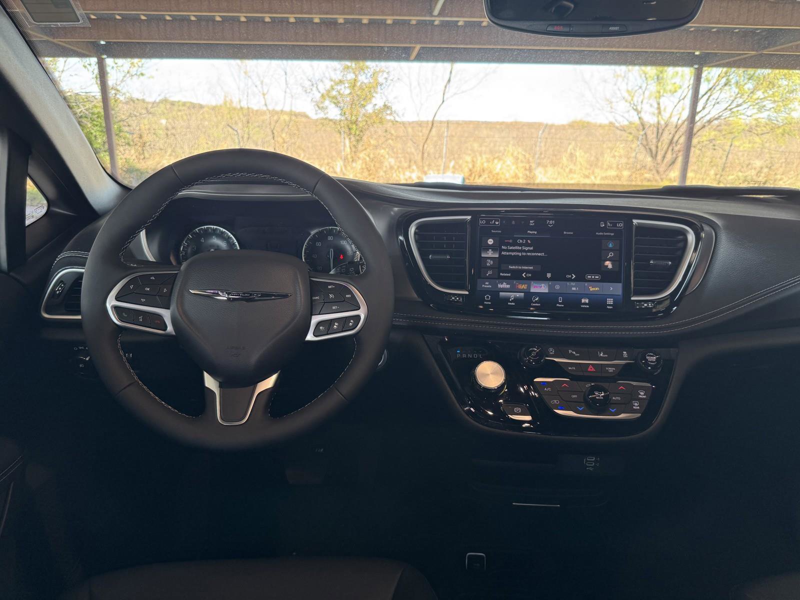 New 2026 Chrysler Pacifica Select image 21