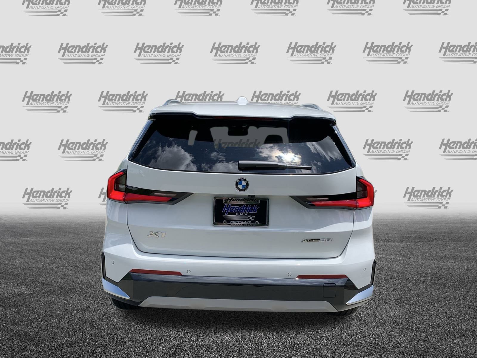 Used 2025 BMW X1 xDrive28i w/ Technology Package image 8