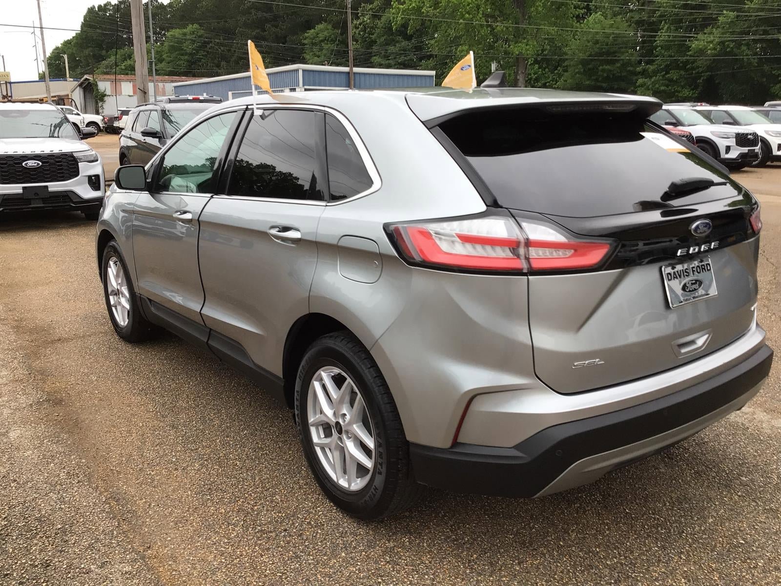 Certified 2024 Ford Edge SEL AWD/4WD image 10