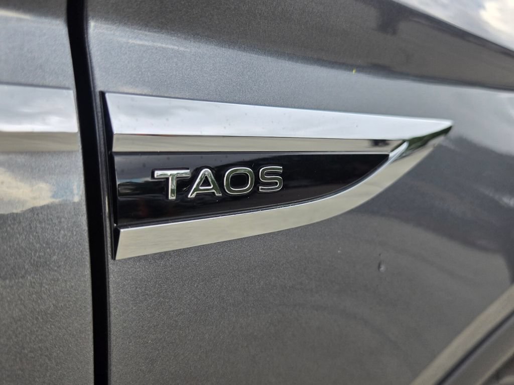Certified 2024 Volkswagen Taos S FWD image 17