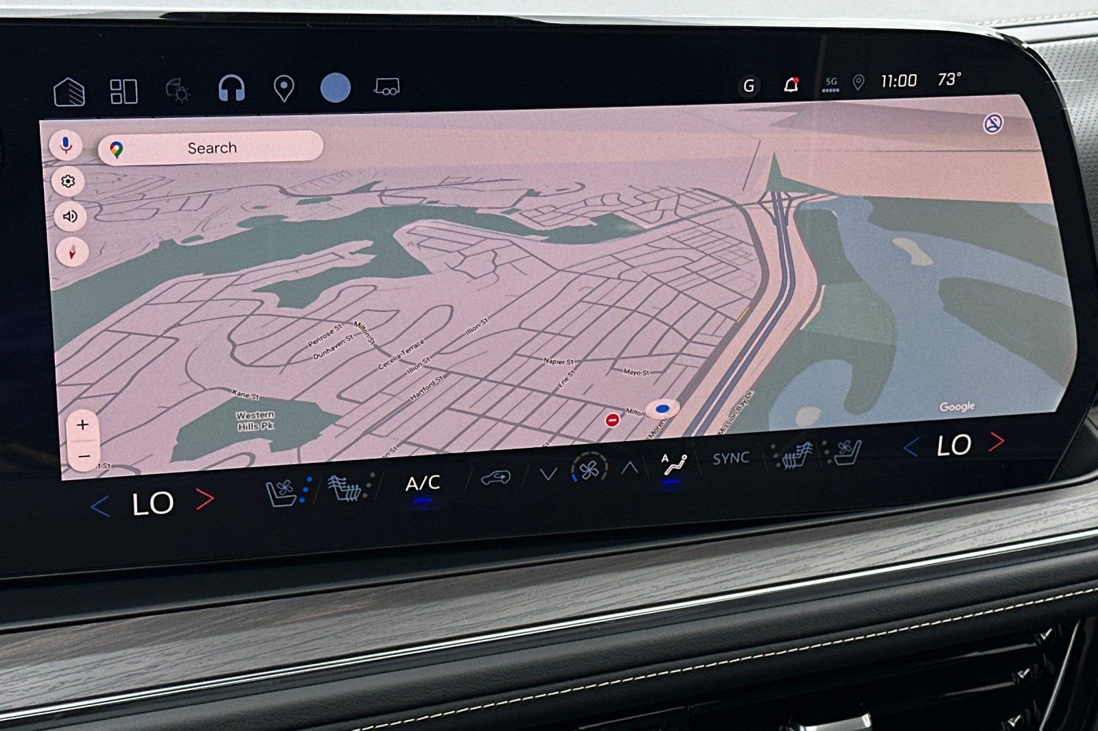 New 2025 Chevrolet Suburban Premier image 21