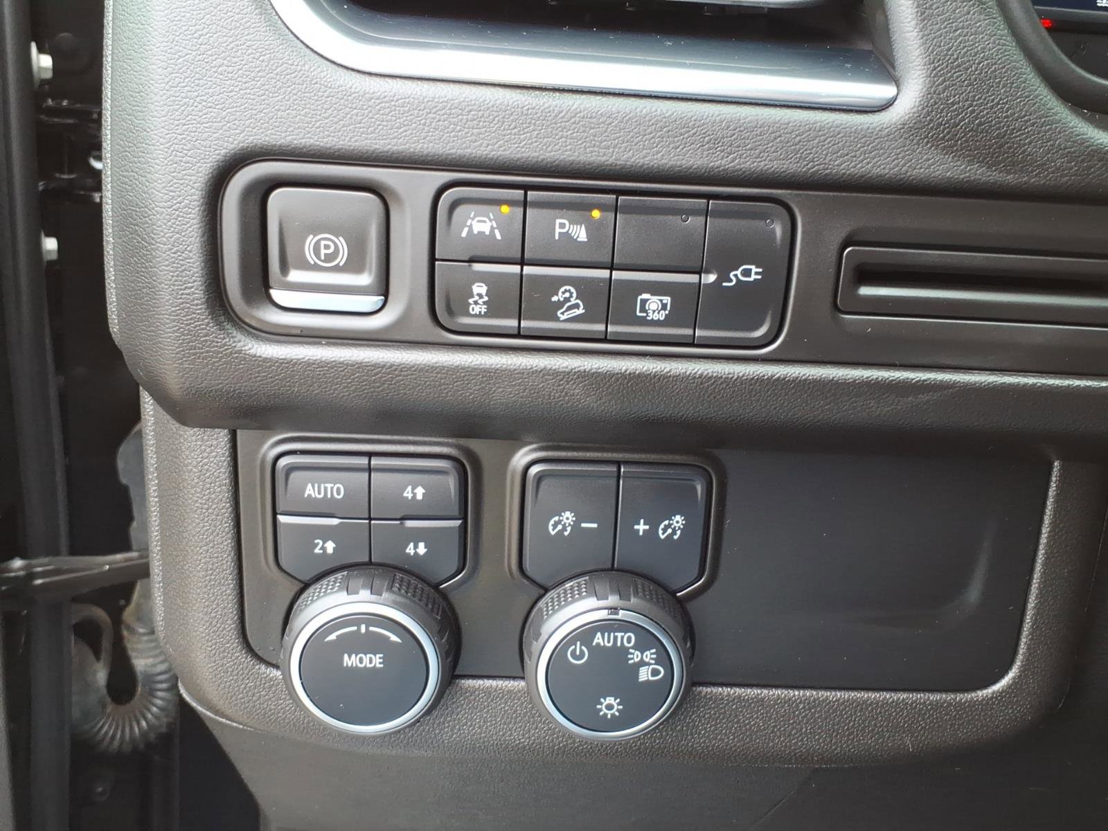 Certified 2022 Chevrolet Tahoe Z71 w/ Luxury Package image 18