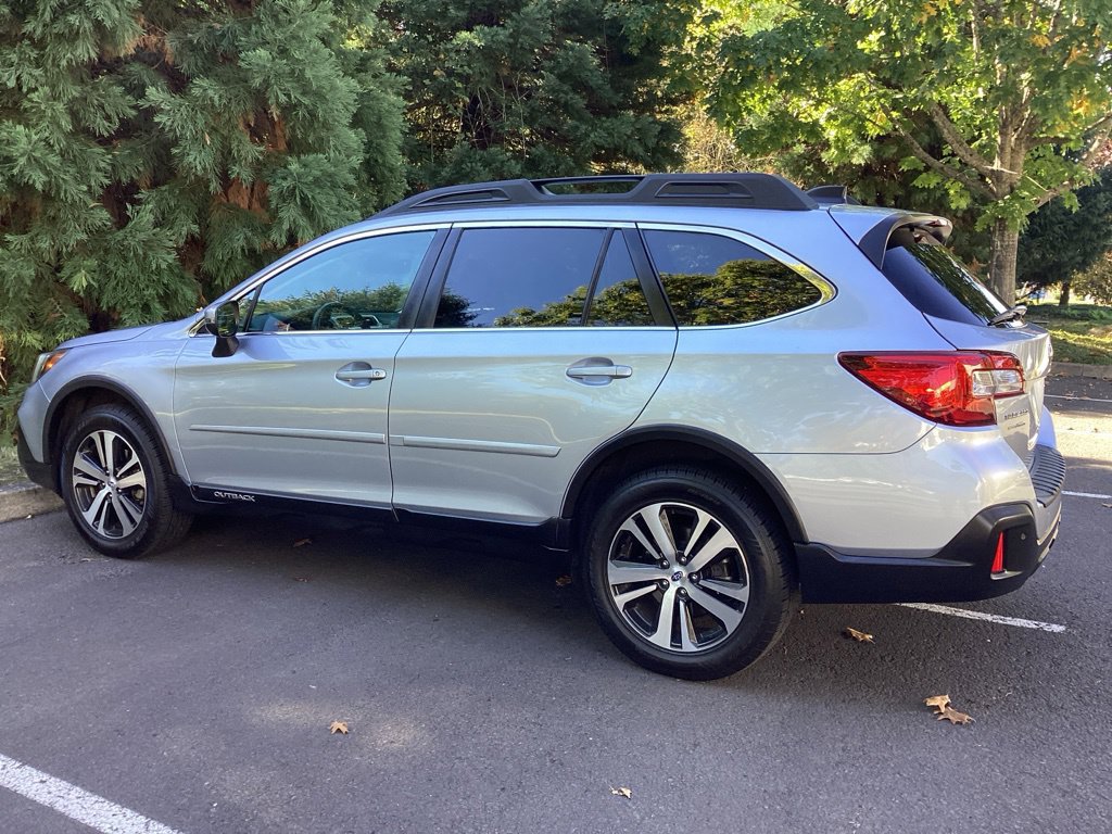 Used 2019 Subaru Outback 2.5i Limited AWD/4WD image 11