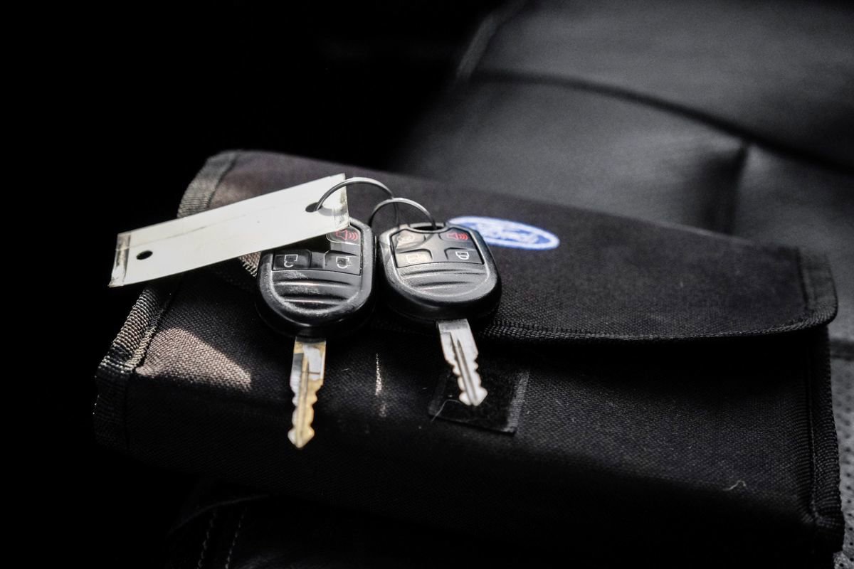 Used 2015 Ford F450 Lariat w/ Lariat Ultimate Package AWD/4WD image 59