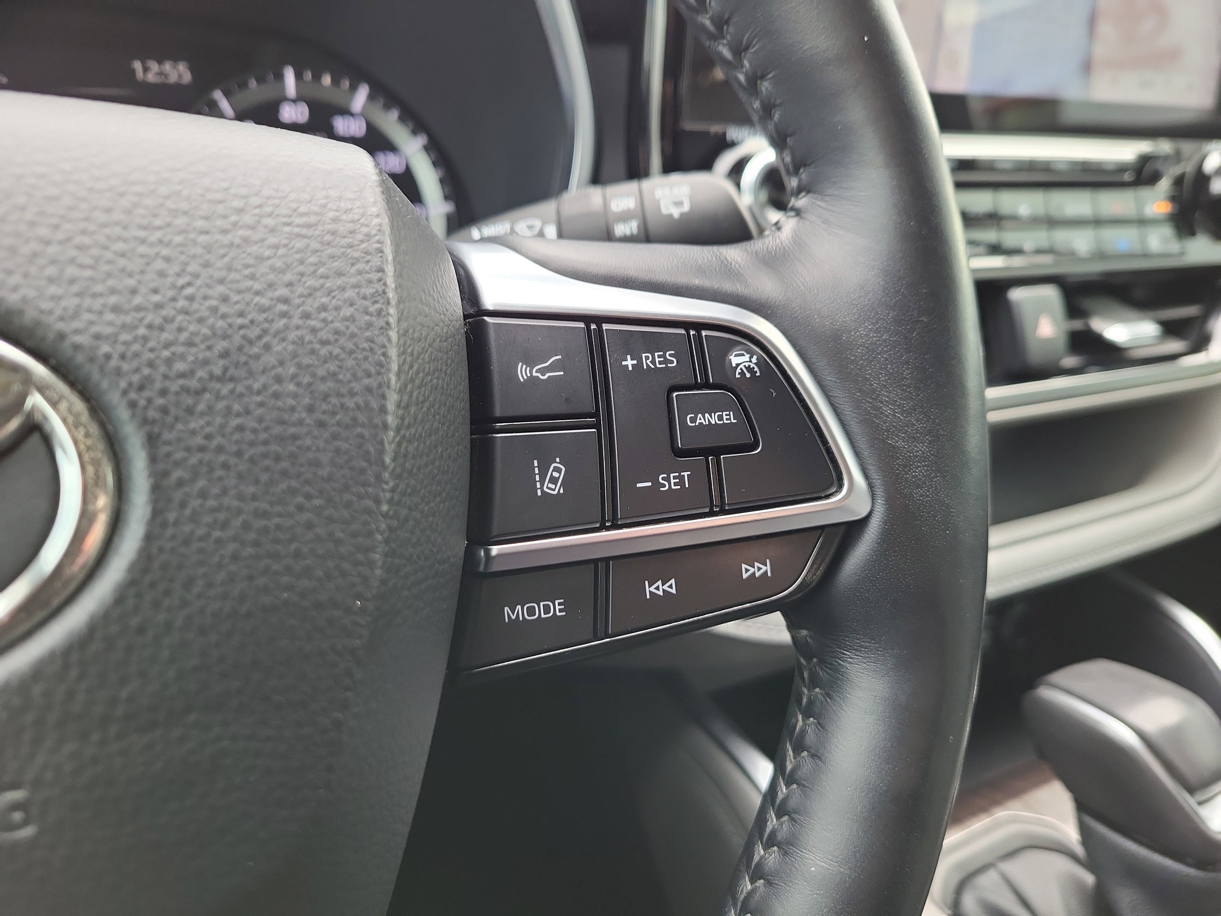 Used 2021 Toyota Highlander Limited image 20