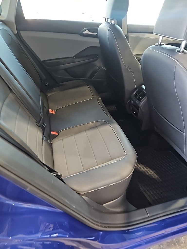 Used 2024 Volkswagen Taos SE w/ Black Wheel Plus Package image 17