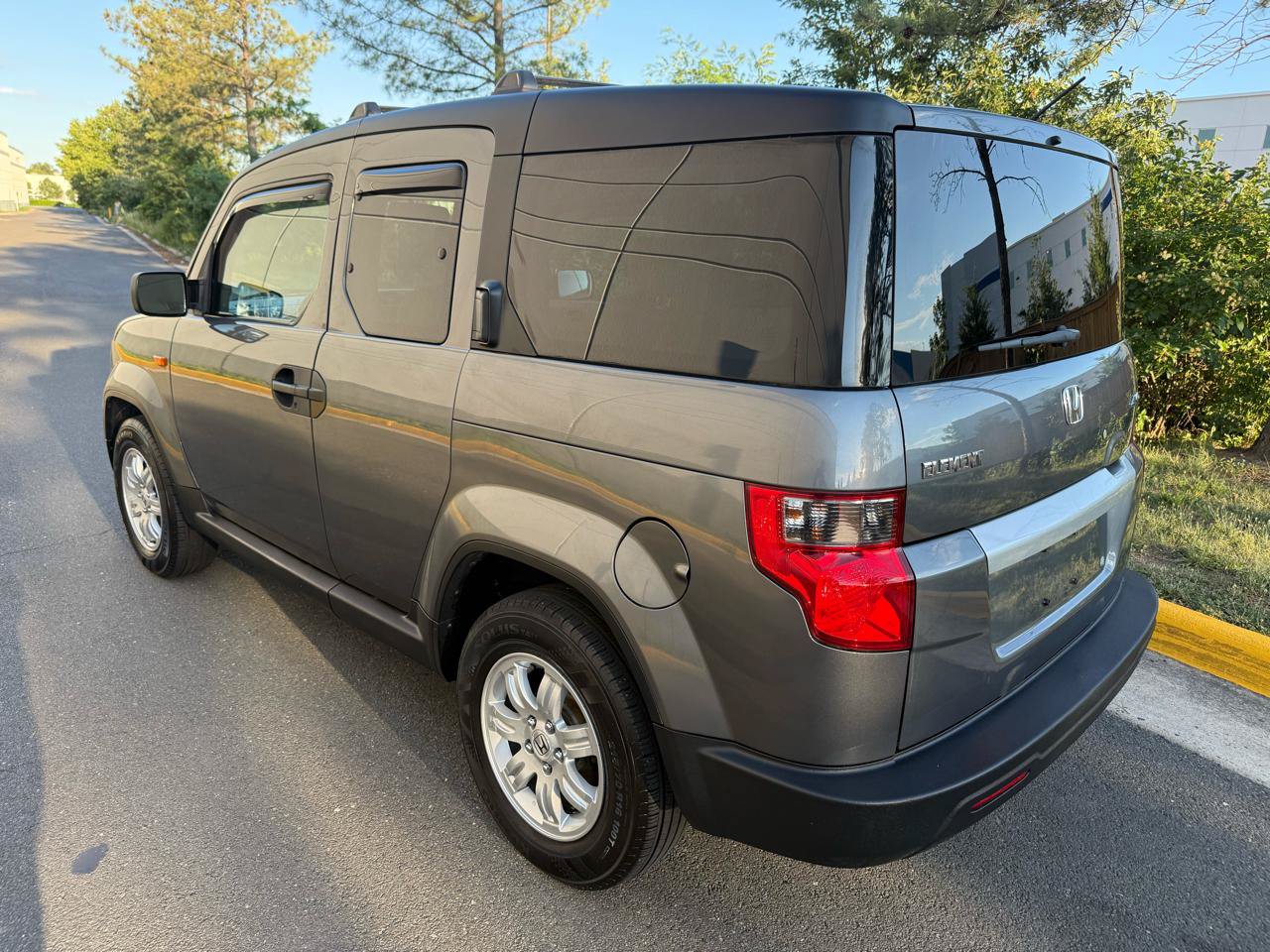 Used 2011 Honda Element LX image 3