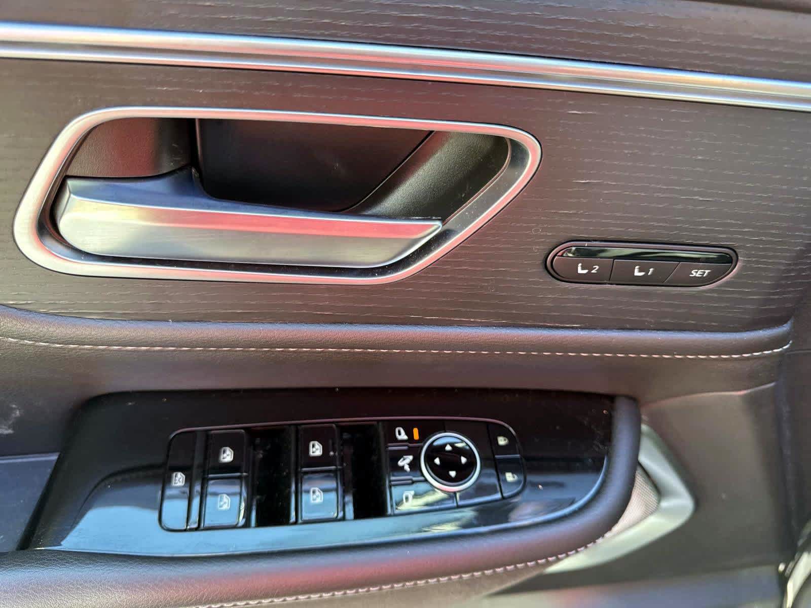 Certified 2025 INFINITI QX80 Sensory AWD/4WD image 9