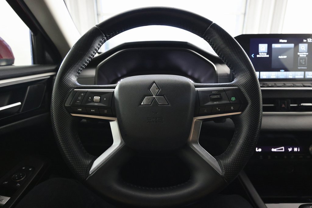 Used 2022 Mitsubishi Outlander SE image 22