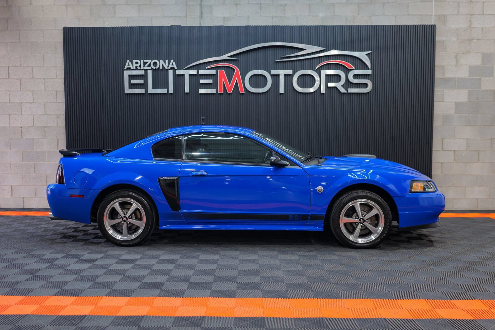 Used 2004 Ford Mustang Mach 1 RWD image 10