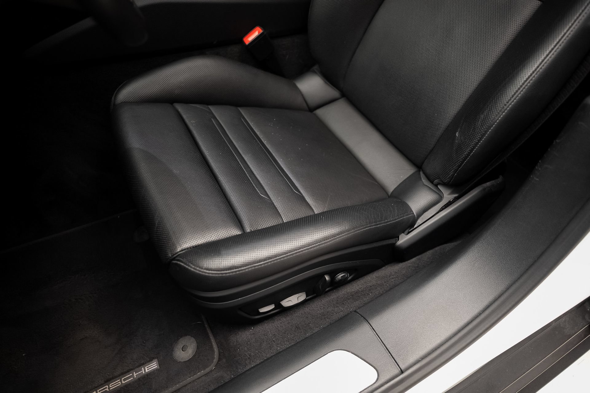 Used 2023 Porsche Panamera 4 AWD/4WD image 65
