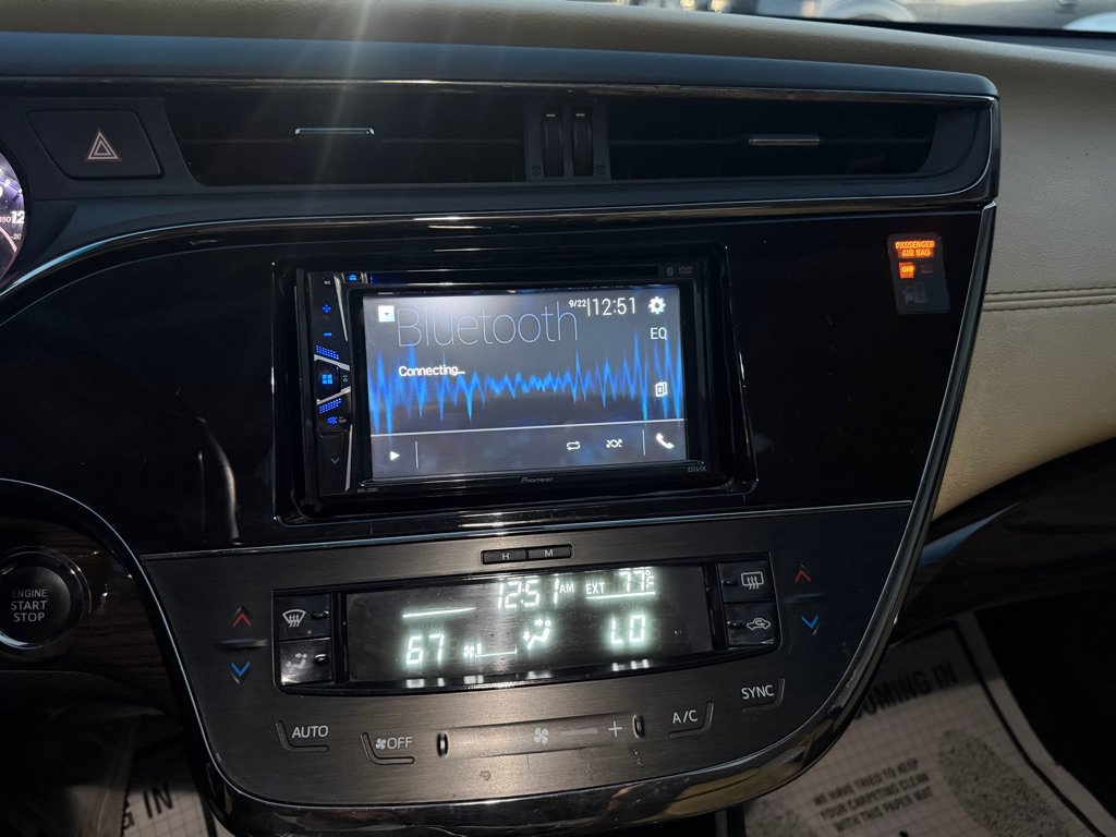 Used 2015 Toyota Avalon XLE FWD image 14