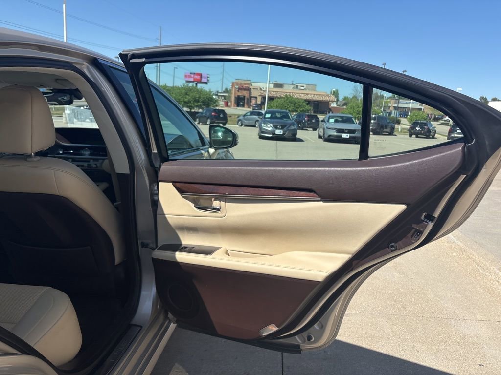 Used 2018 Lexus ES 350 w/ Premier Package FWD image 31