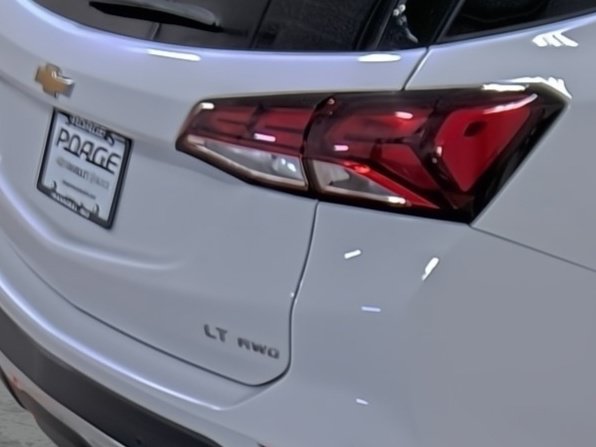 Used 2024 Chevrolet Equinox LT AWD/4WD image 13