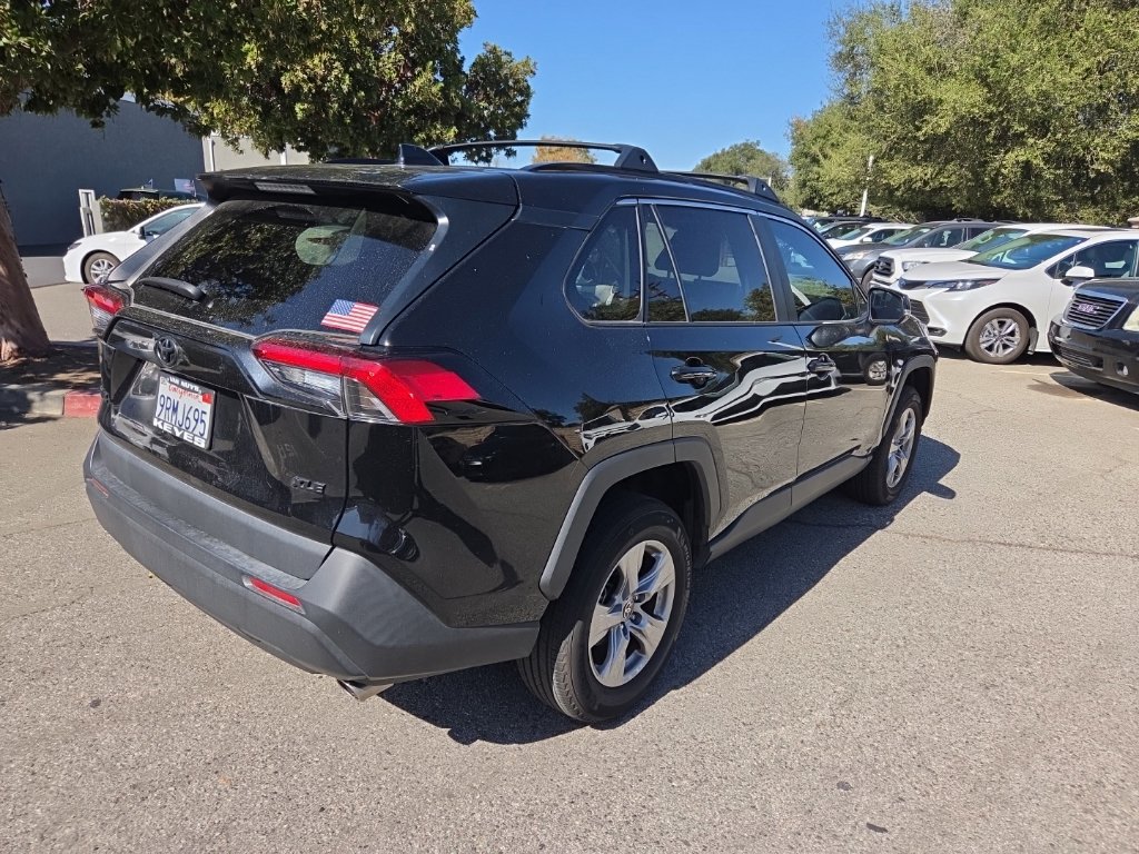 Used 2025 Toyota RAV4 XLE w/ Convenience Package FWD image 5