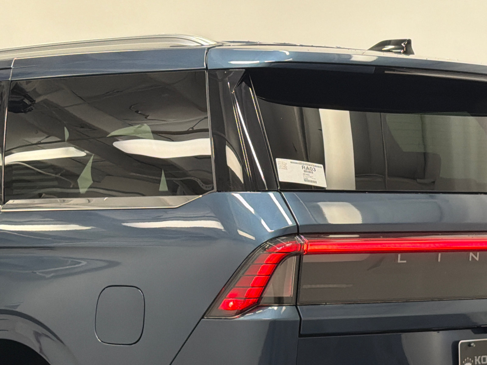 New 2027 Lincoln Navigator Reserve AWD/4WD image 8