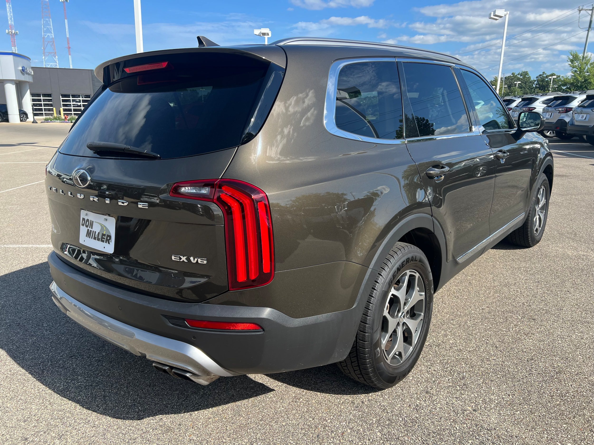 Used 2020 Kia Telluride EX FWD image 7