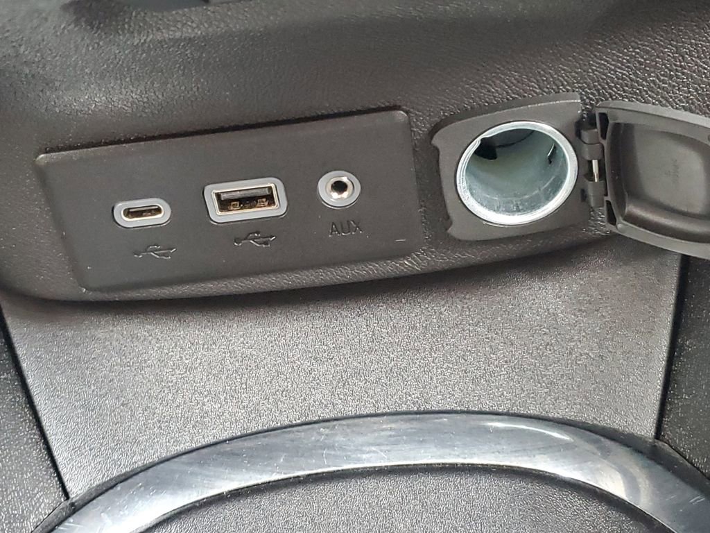 Used 2024 Chevrolet Malibu LT w/ Sport Edition image 21