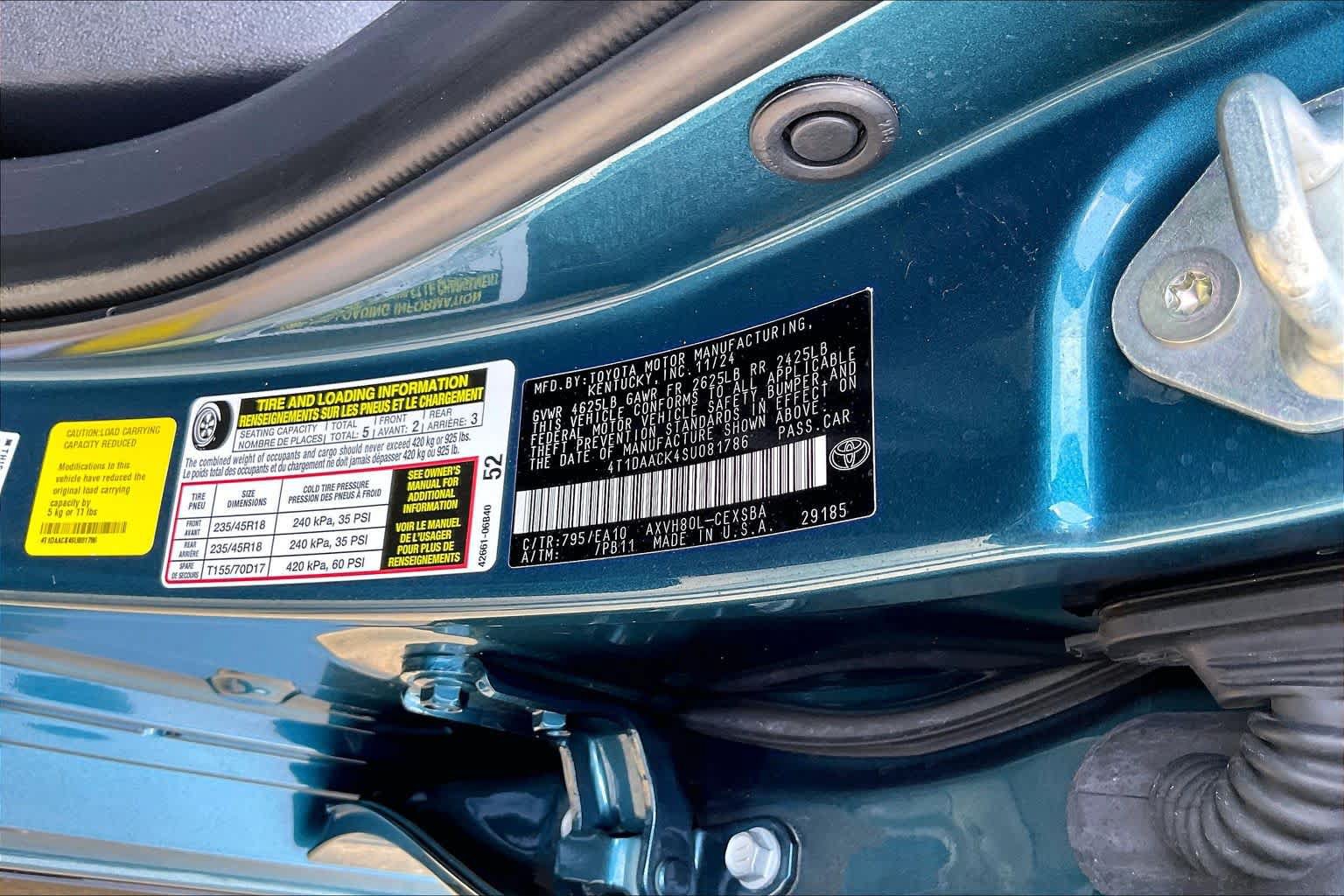 Used 2025 Toyota Camry SE FWD image 32
