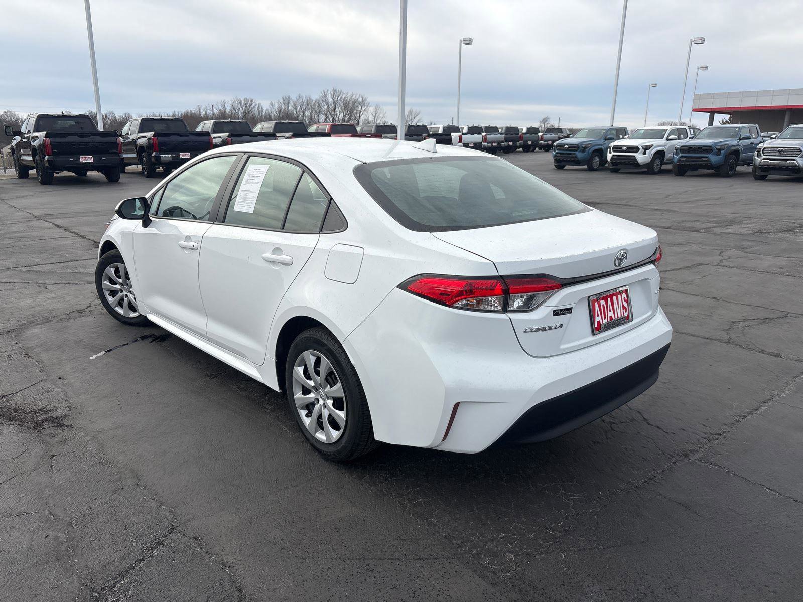 Used 2023 Toyota Corolla LE FWD image 6