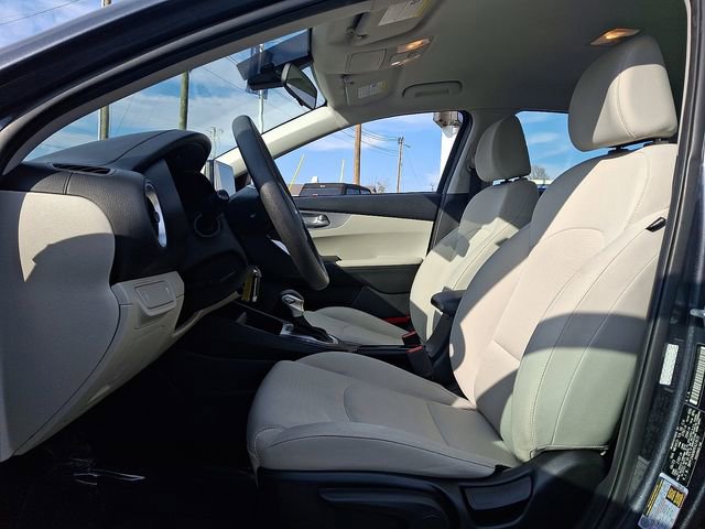 Used 2023 Kia Forte LXS image 13
