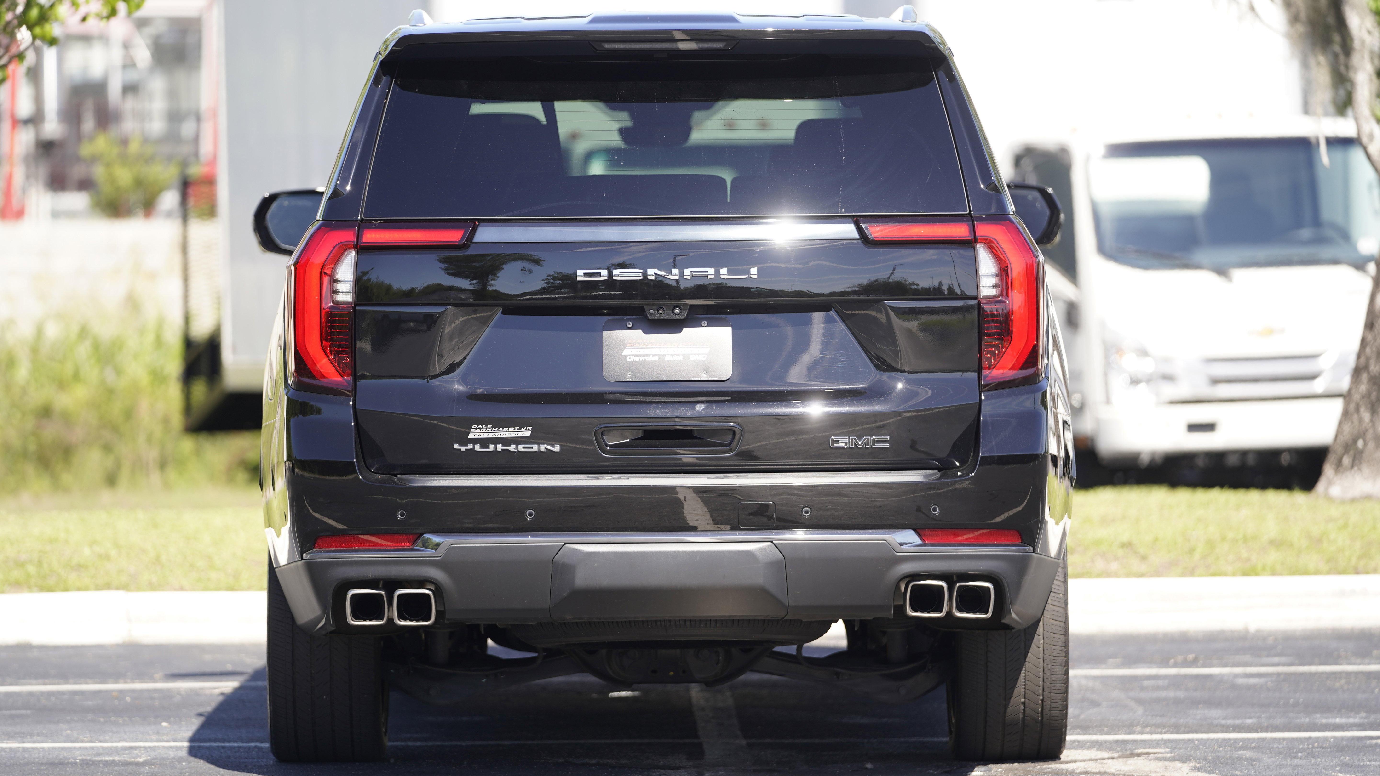 Used 2025 GMC Yukon XL Denali Ultimate AWD/4WD image 48