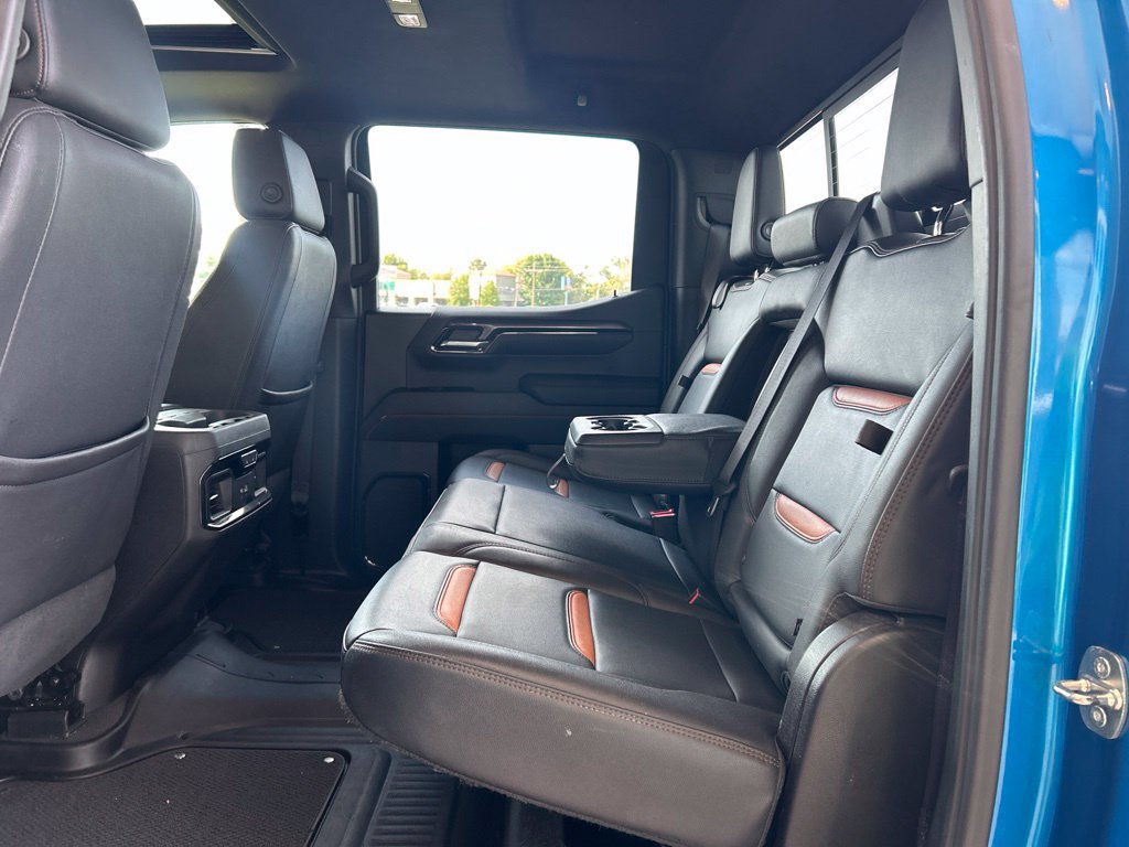 Used 2023 GMC Sierra 1500 AT4 w/ AT4 Premium Package AWD/4WD image 9