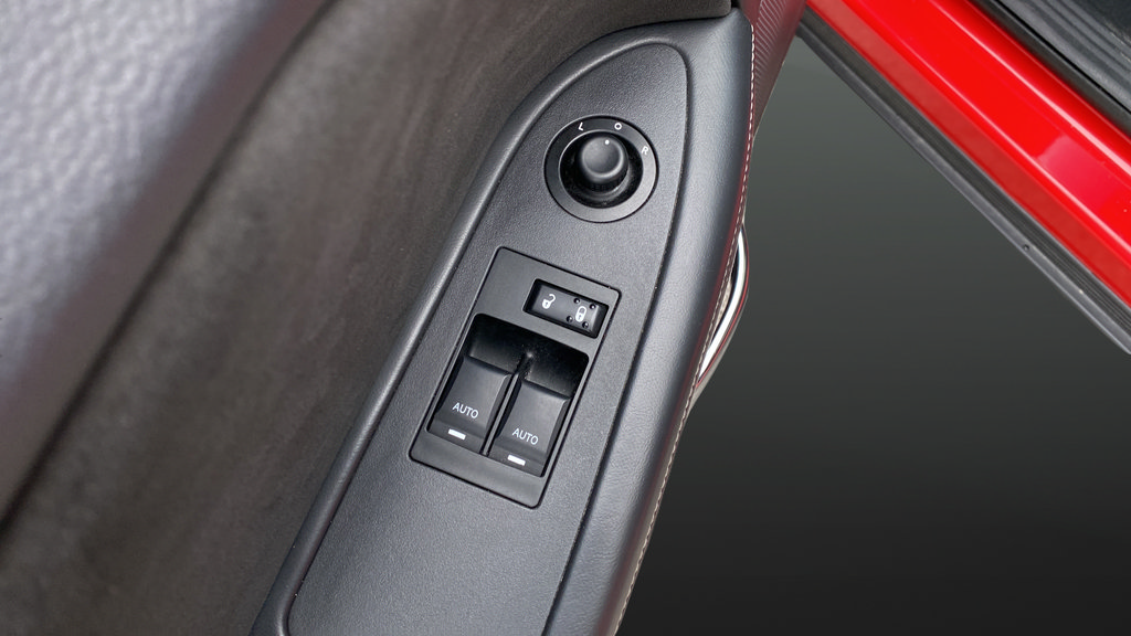 Used 2009 Dodge Challenger SRT8 w/ SRT Option Group II RWD image 22