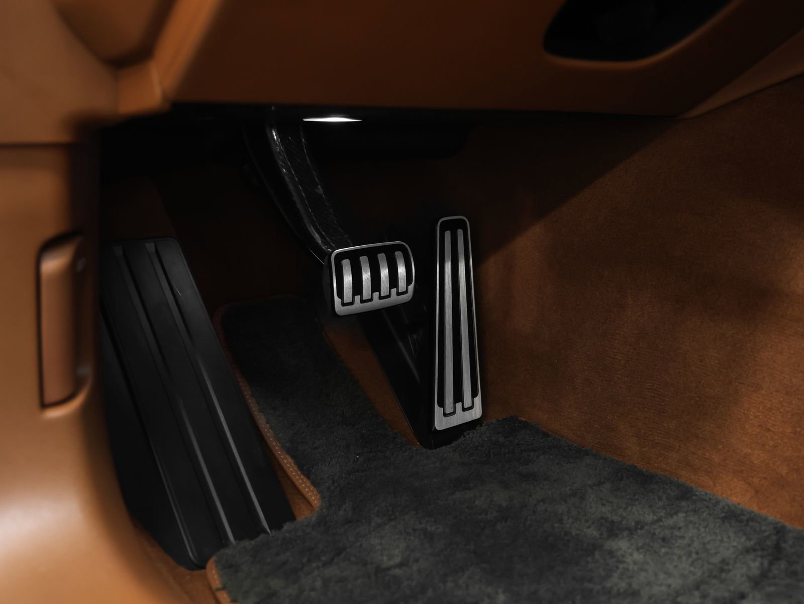 Used 2023 Porsche Panamera GTS image 41