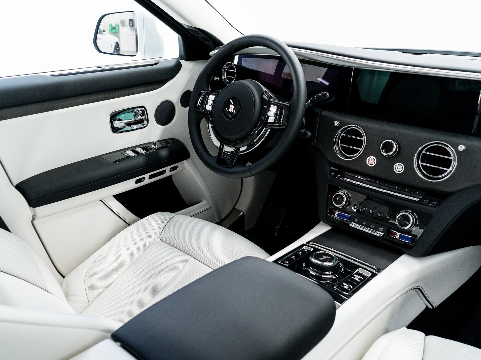 New 2025 Rolls-Royce Ghost image 35