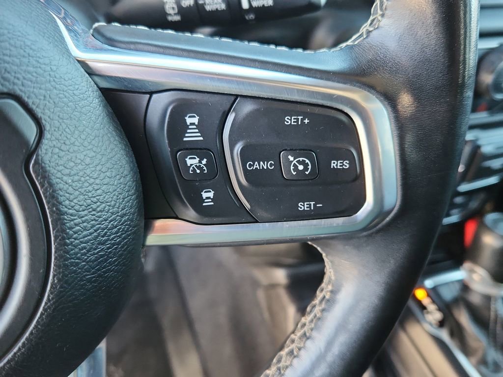 Used 2020 Jeep Wrangler Unlimited Sahara image 23