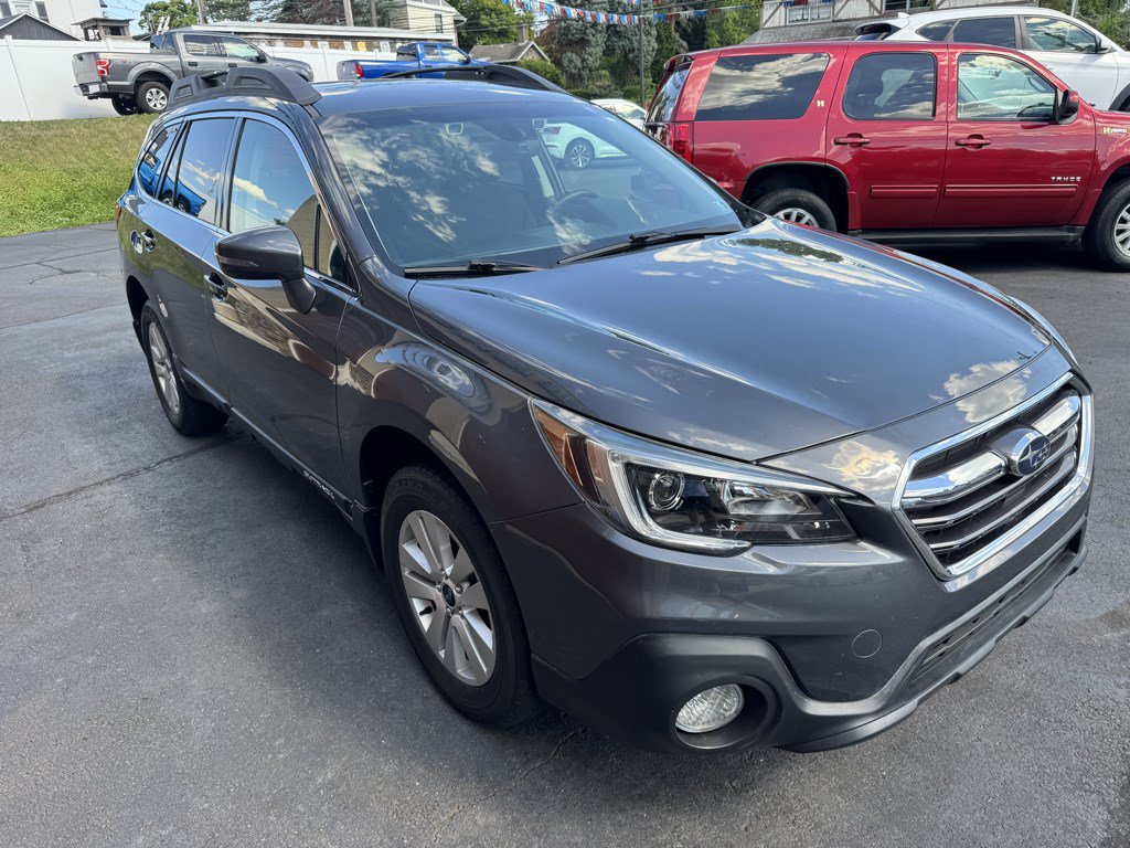 Used 2018 Subaru Outback 2.5i Premium AWD/4WD image 4