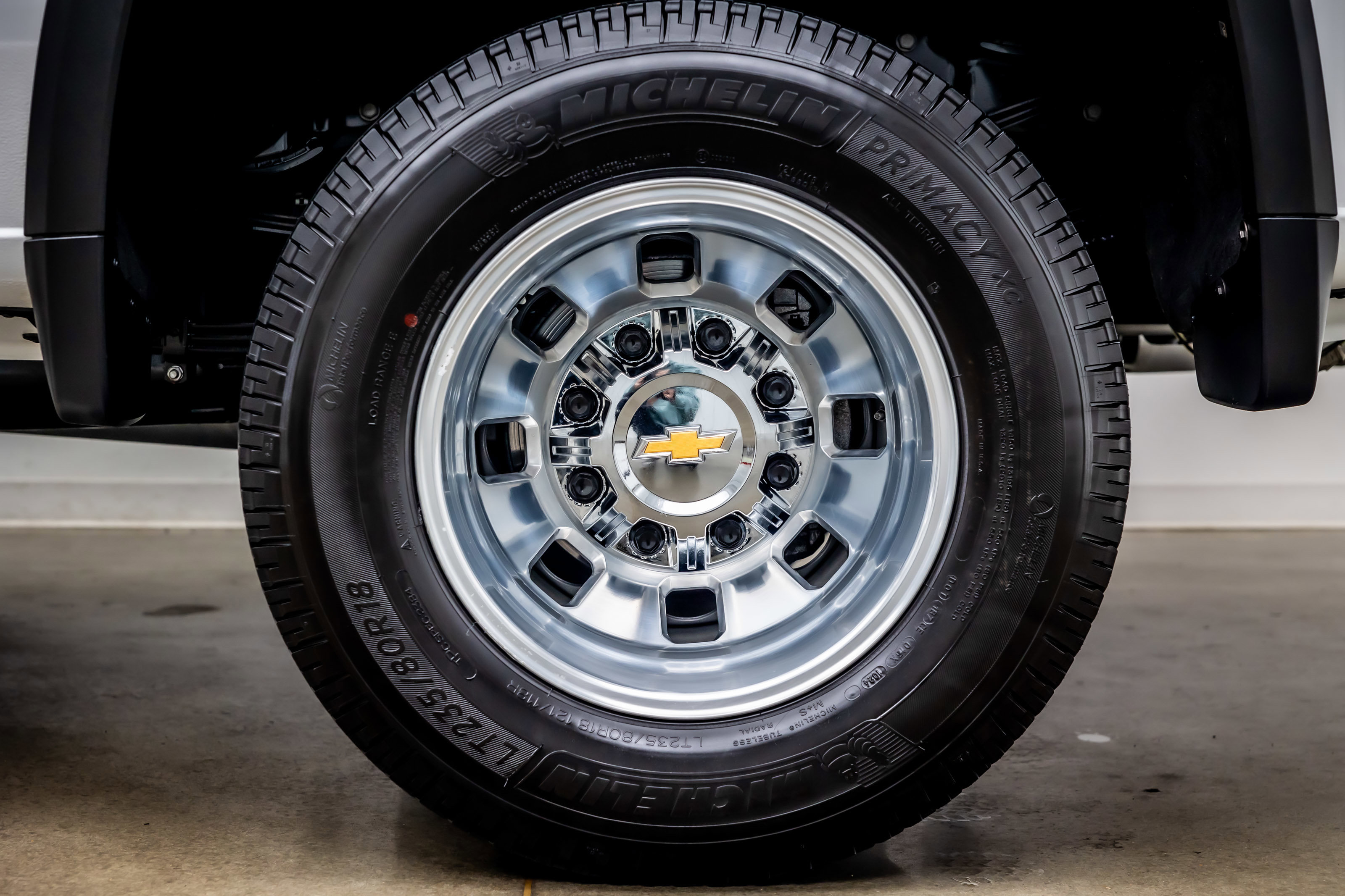 Used 2024 Chevrolet Silverado 3500 LTZ w/ LTZ Plus Package AWD/4WD image 39